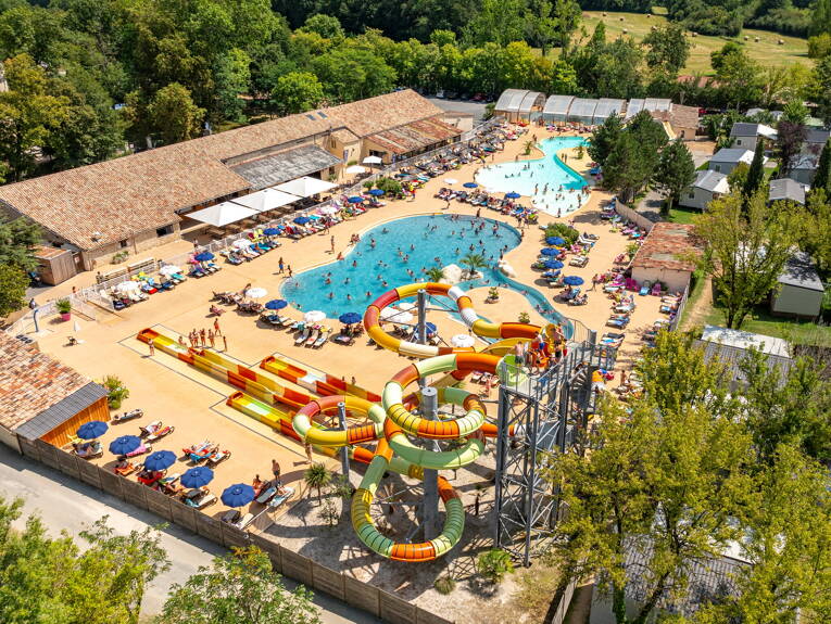 Camping Château de Fonrives ***** photo 1 Dordogne - Périgord Tohapi